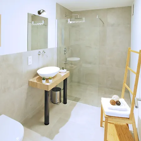 Boardinghouse Apartment